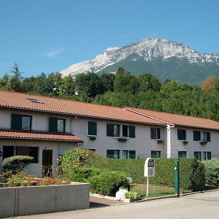 Kyriad Grenoble Sud - Seyssins Bagian luar foto