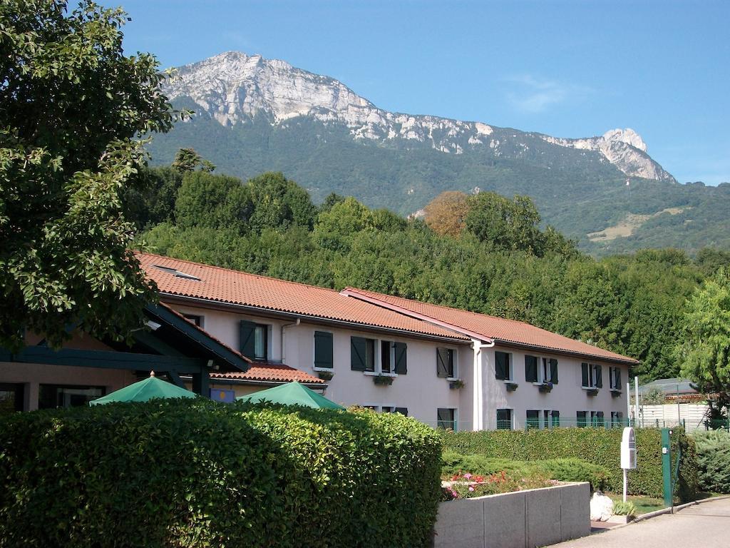 Kyriad Grenoble Sud - Seyssins Bagian luar foto