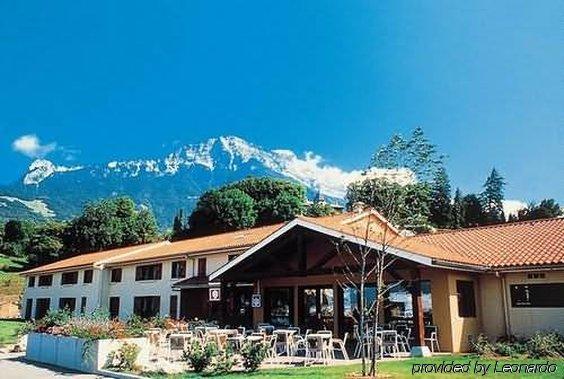 Kyriad Grenoble Sud - Seyssins Bagian luar foto